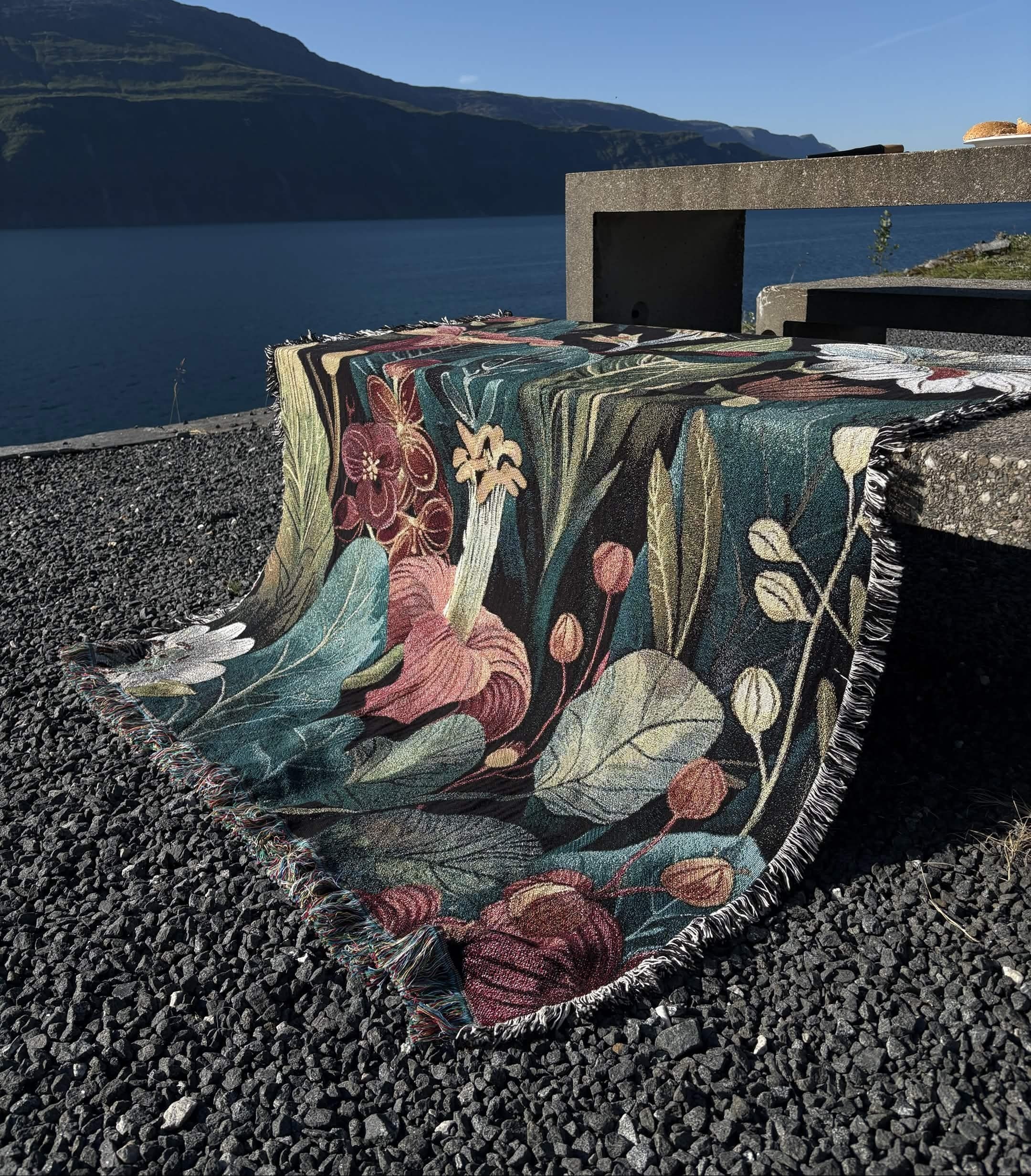 Forest Floor Magic flower Woven Blanket – Havelli Nordic