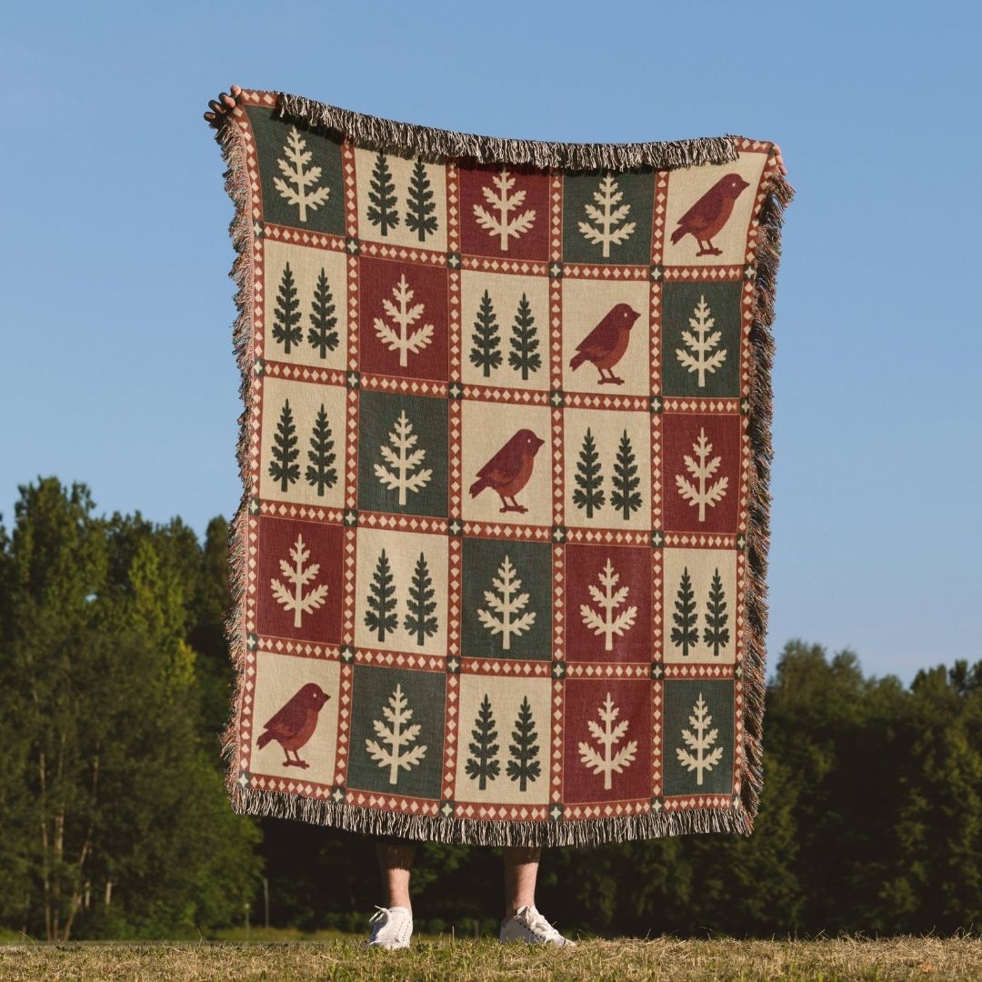 Pinewood Robin Woven Blanket